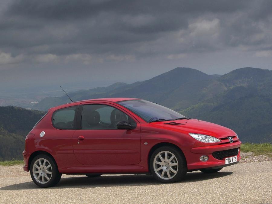  Peugeot 206 3-Door 2003 года  (WW) (фото 9 из 13)